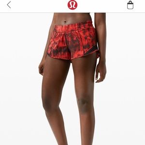 LuLuLemon Hotty Hot shorts 2.5”, NWOT, size 4